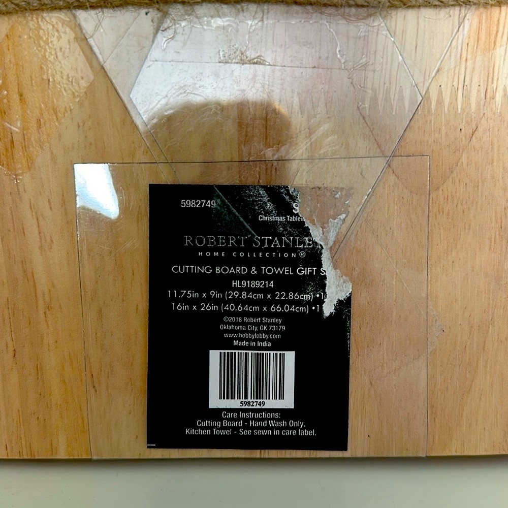 🎄Christmas Cutting Board/Towel Gift Set🎄 - Picture 4 of 4